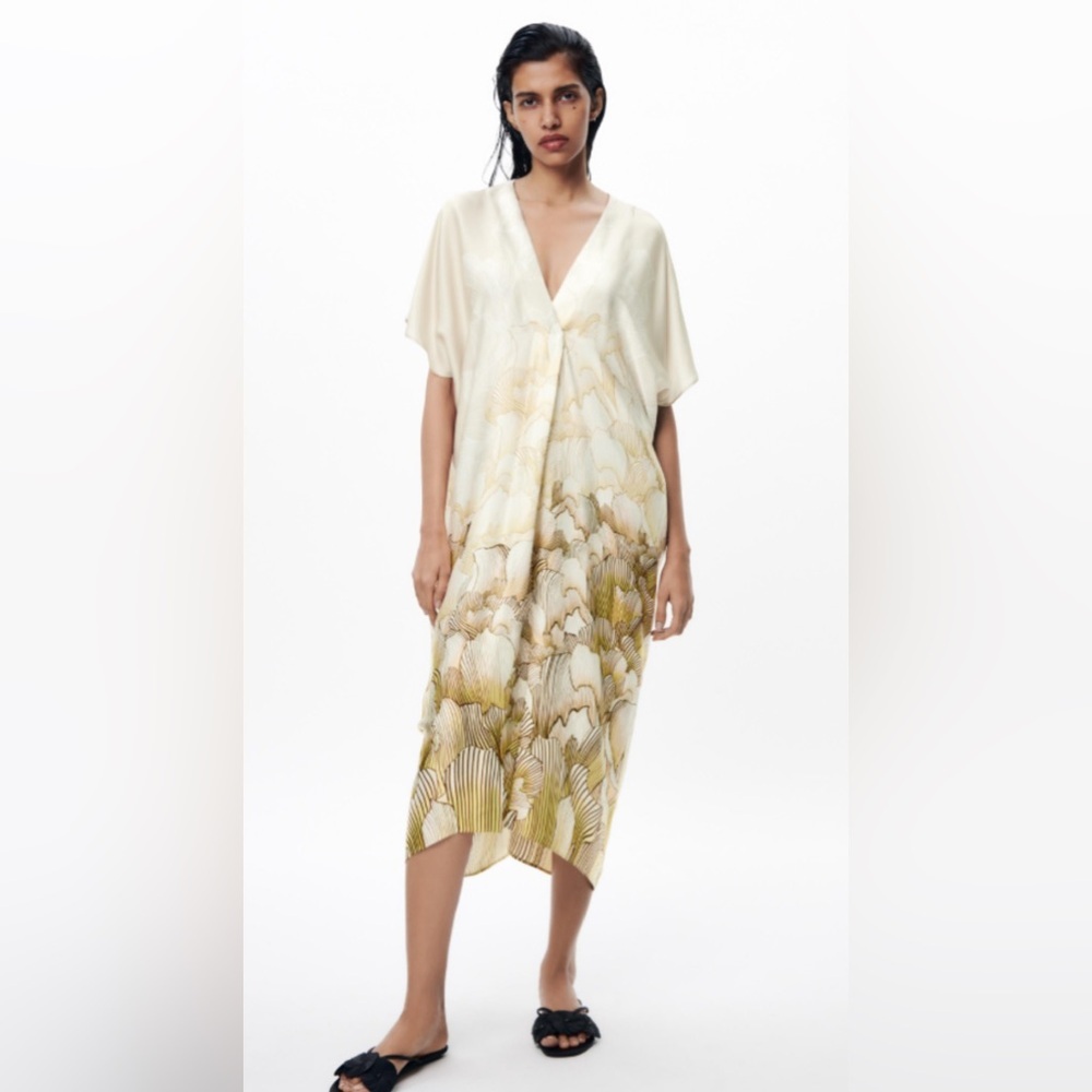 NWT Zara Cream and Gold Floral Dress XS-S